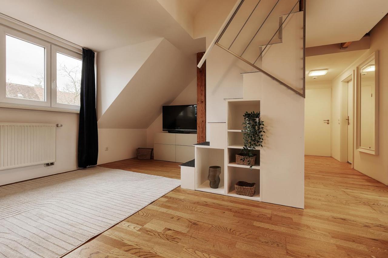 Homiestay City-Apartment, Balkon & Parkplatz Вюрцбург Екстер'єр фото